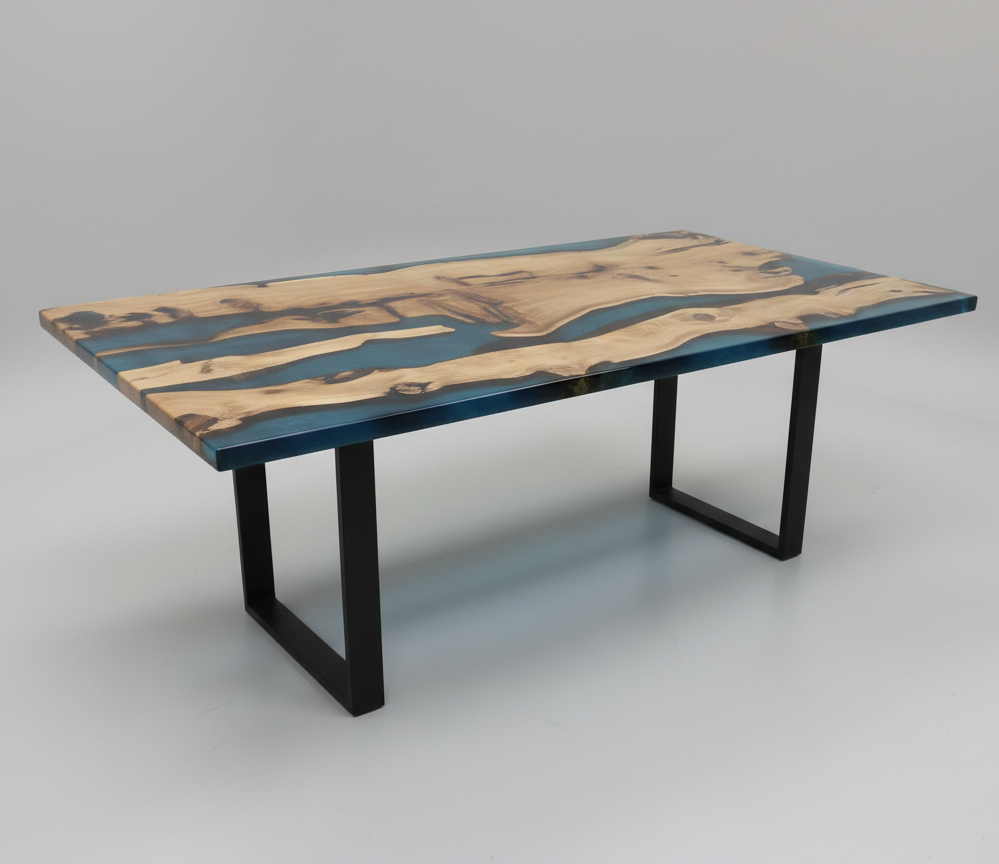 Table à manger en bois et résine époxy bleue bord naturel (Table rivière)