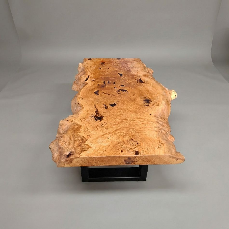 Table basse bord naturel en chêne massif sur mesure